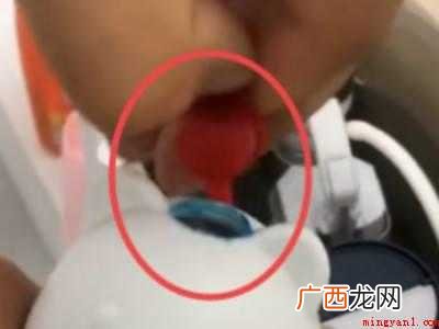 小熊洁厕灵使用方法