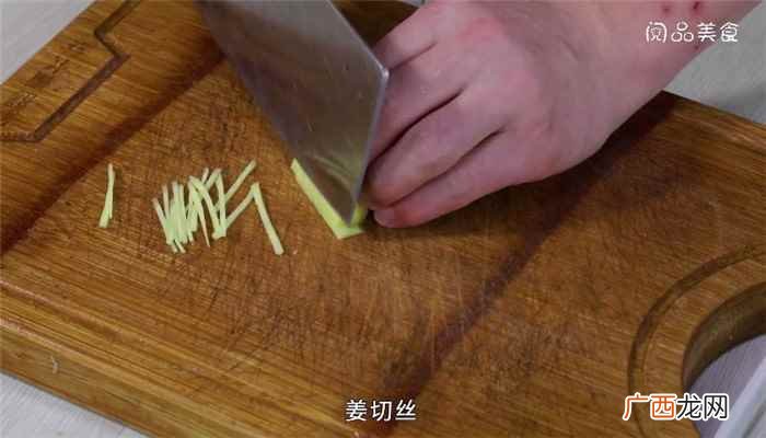 小龙虾尾怎么做最好吃 小的龙虾煎炸怎么做