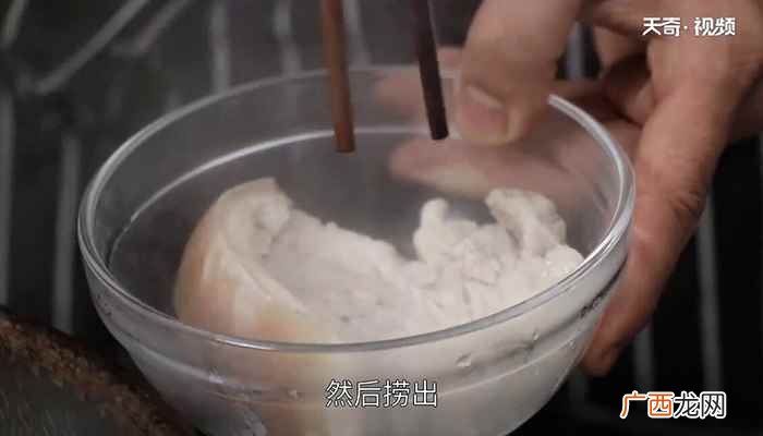 五花肉的做法步骤有哪些 炖芋头夹的做法