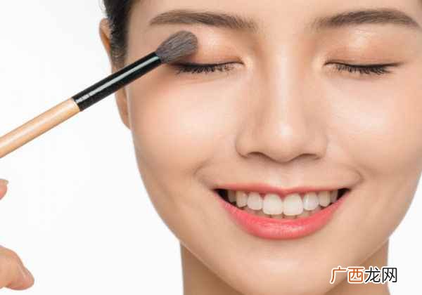 怎么画眼妆显着眼大又好看 怎么画眼妆