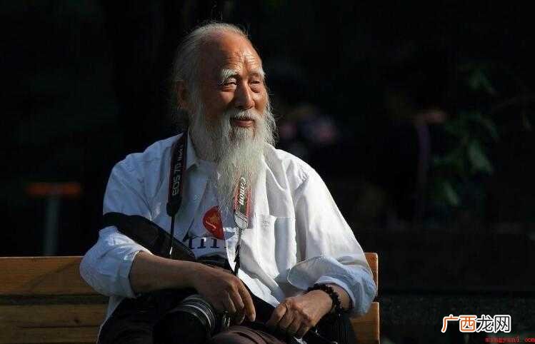 鹤发童颜有哪些造句内容 鹤发童颜有哪些造句