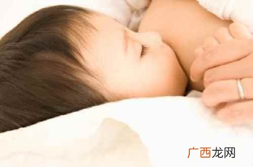 母乳喂养注意事项有哪些 母乳喂养注意事项