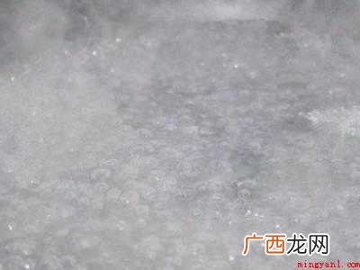 清水里怎样做荷包蛋才不散 在清水里怎样做荷包蛋才不散