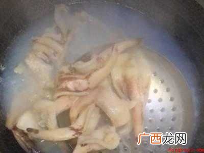 象拔蚌怎么做好吃共有3步 象拔蚌怎么做好吃