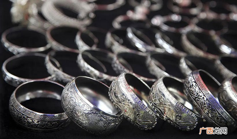 被黑的银饰品7种方法清洗变亮变白 银饰品怎么清洗变亮泽
