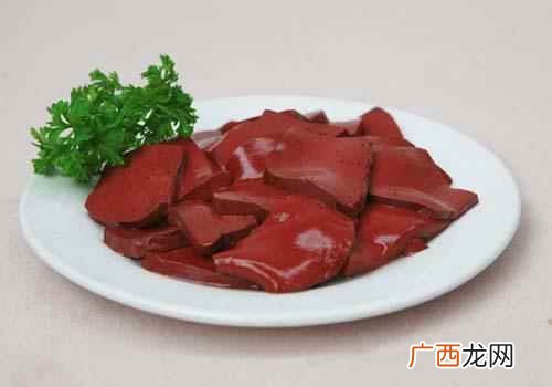 老年人每天吃20克猪血 老人贫血吃什么好