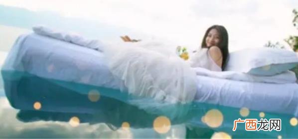 婴儿般的漂浮床可以为你提供一个完美的解决方案 婴儿般的漂浮床让你的夜晚更加浪漫