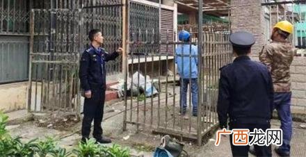 邻居私设围栏的设置需要遵守相关规定 邻居私设围栏变1梯1户