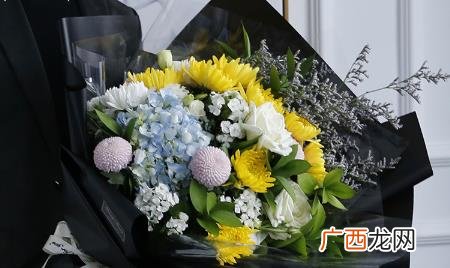 上坟送花有何讲究 清明扫墓送花有哪些讲究