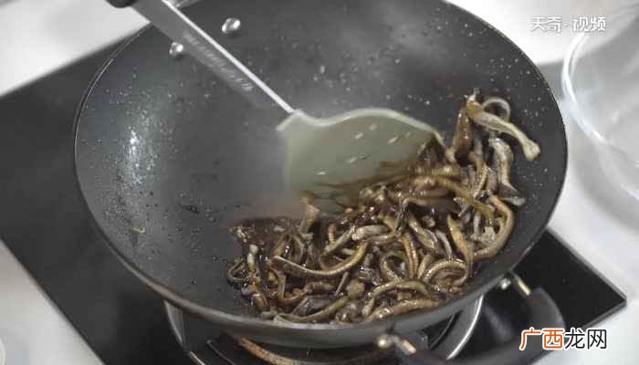 响油鳝丝的做法步骤 响油鳝丝的做法