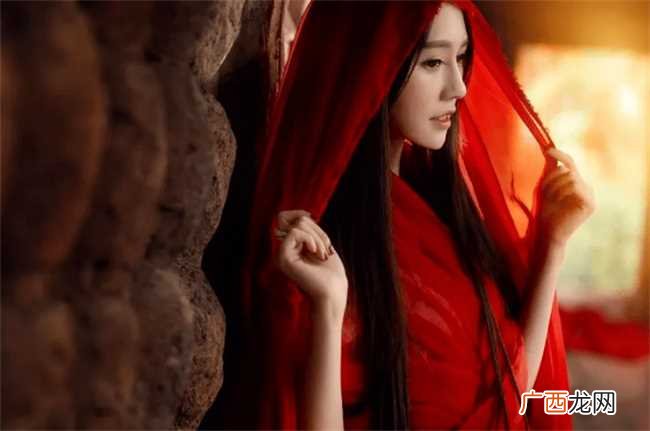 女人面部最好的三颗痣