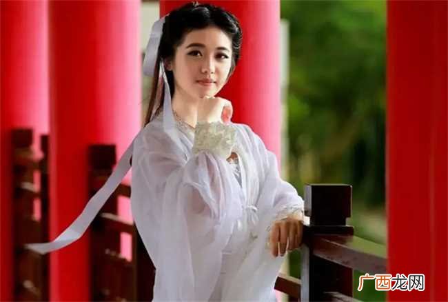 面相与手相哪个更重要 人的面相重要还是手相重要