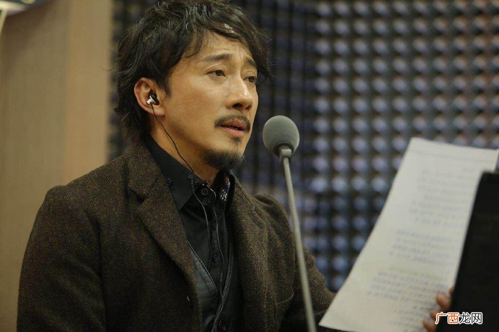 他是如何亲手毁掉了自己的职业生涯 演员赵立新个人资料