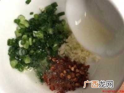 凉拌面怎么做好吃又香