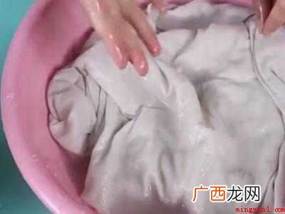 白醋能去84烧黄的衣服吗