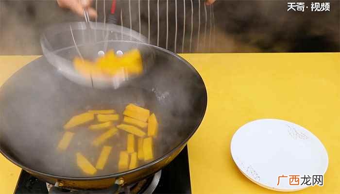 蛋黄南瓜的做法和教程 蛋黄南瓜的做法
