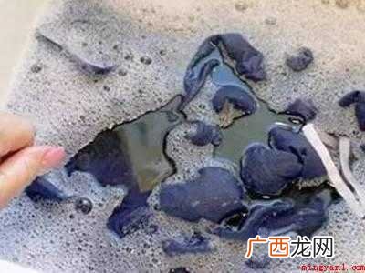 黑色衣服褪色有什么办法恢复