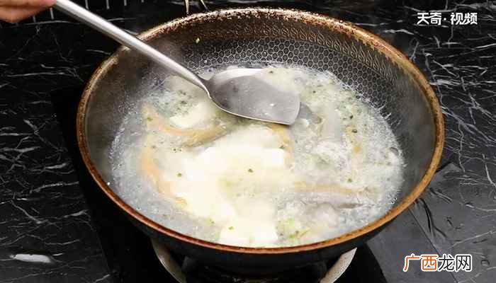 泥鳅怎么做最好吃 泥鳅炖豆腐的做法