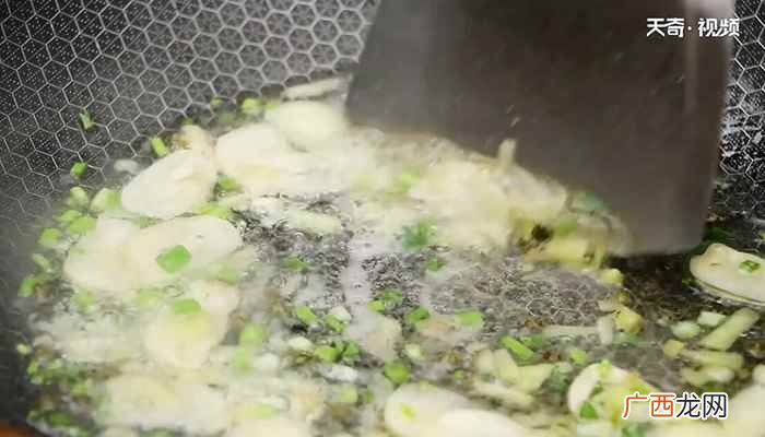 泥鳅怎么做最好吃 泥鳅炖豆腐的做法