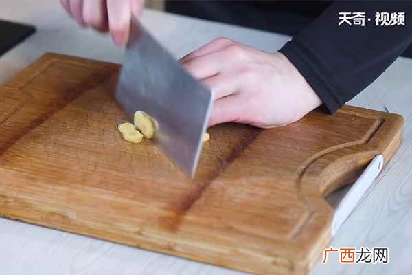 牛肉切丝怎么做好吃 爆炒麻辣牛肉丝的做法