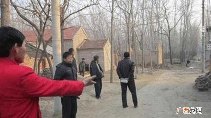 梦见好多老家的人是什么意思 梦见老家同村的人是什么意思
