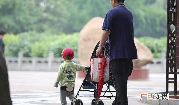 宝宝三岁前适合自己带还是老人带 有哪里适合带老人孩子出游的