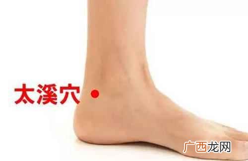 月经不调的女性可以试试按摩肾俞穴 强肾按摩方法