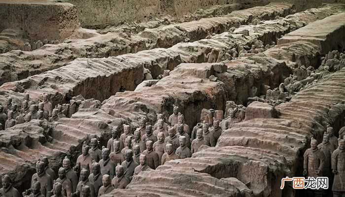 中国四大墓指的是秦始皇陵、乾陵、武侯墓、成吉思汗陵 中国四大墓是哪四大都是谁的