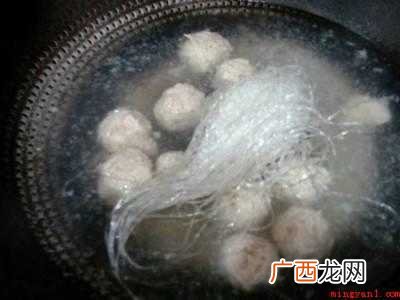 水煮肉丸子怎么做又滑又嫩