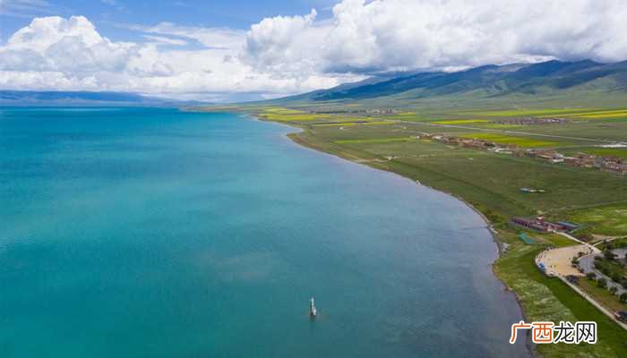 青海湖景区及周边地区的自然植被 我国第一大内陆湖