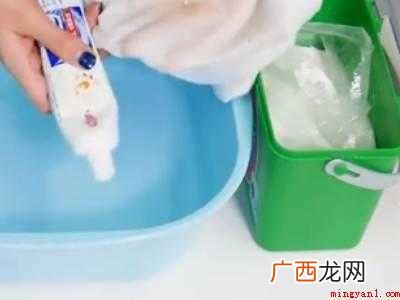 衣服上的顽固污渍怎么去除