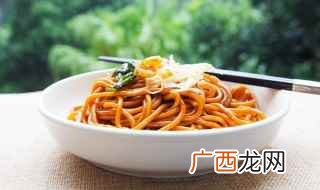 葱油面的家常做法简单又好吃 如何做葱油拌面才好吃