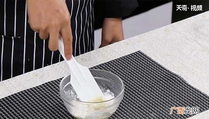 手撕饼怎么做好吃 手撕饼的做法