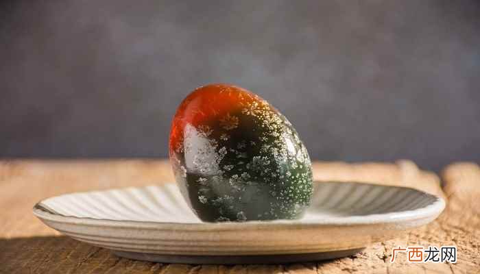 腌制皮蛋需要什么材料 皮蛋用几种材料做成的