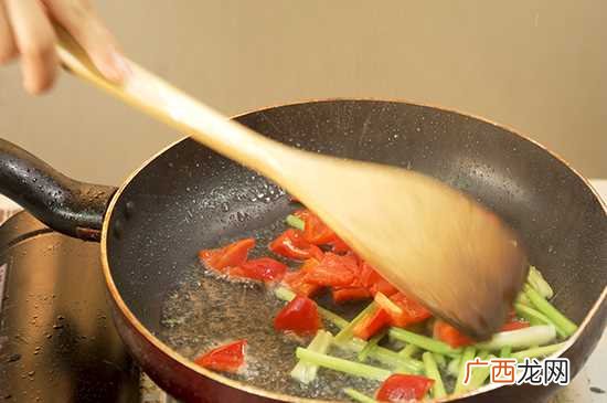 鸡头米的做法家常 鸡头米的做法