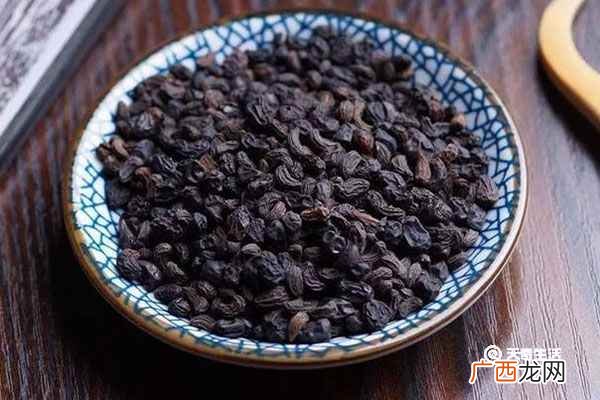 乌发明目、增强人体免疫力、保护肝脏 冬青子的功效与作用