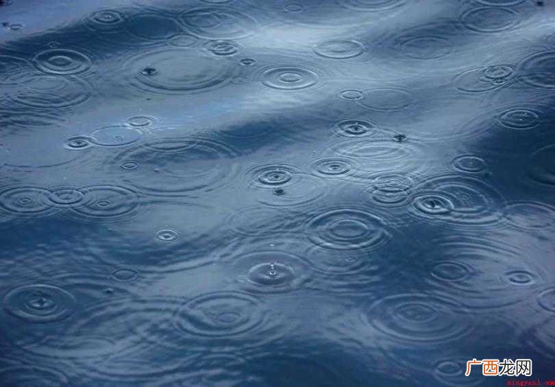 关于梅雨季节的由来是什么 梅雨季节的由来是什么