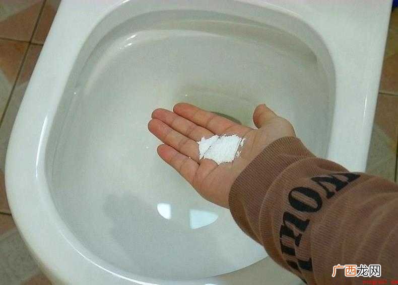 马桶堵了但还缓慢下水怎么回事