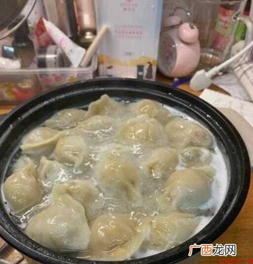 冷冻水饺怎么煮不破皮