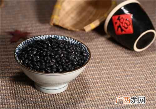 醋泡黑豆用什么醋最好呢 醋泡黑豆用什么醋最好