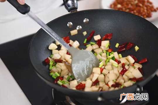 花生米的做法 宫保杏鲍菇