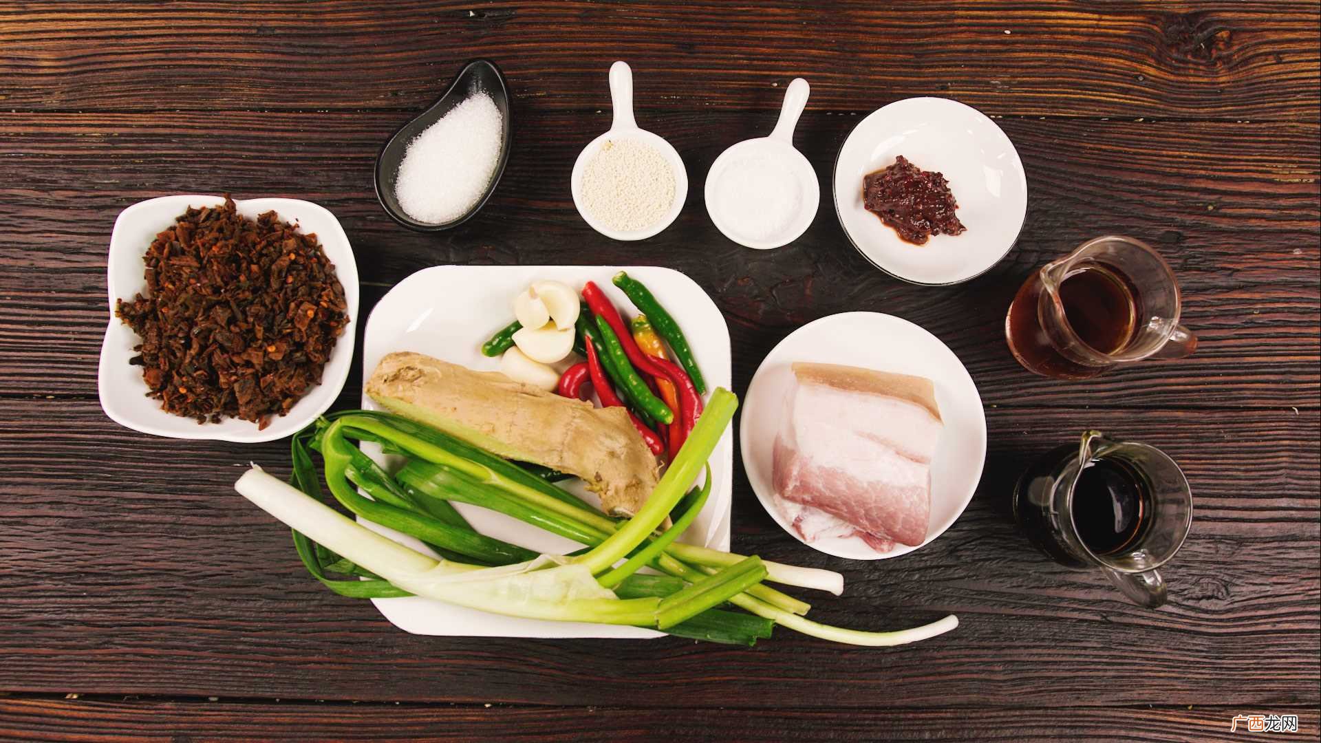 咸菜回锅肉怎么做好吃 咸菜回锅肉的做法