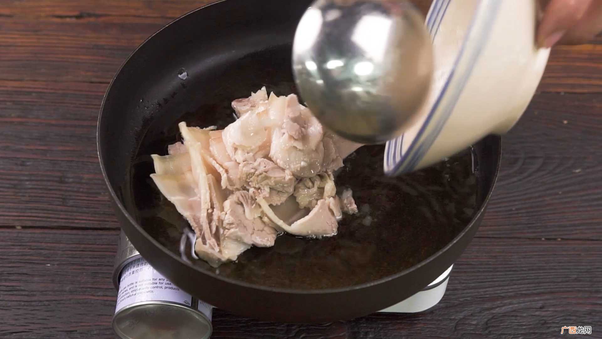 咸菜回锅肉怎么做好吃 咸菜回锅肉的做法
