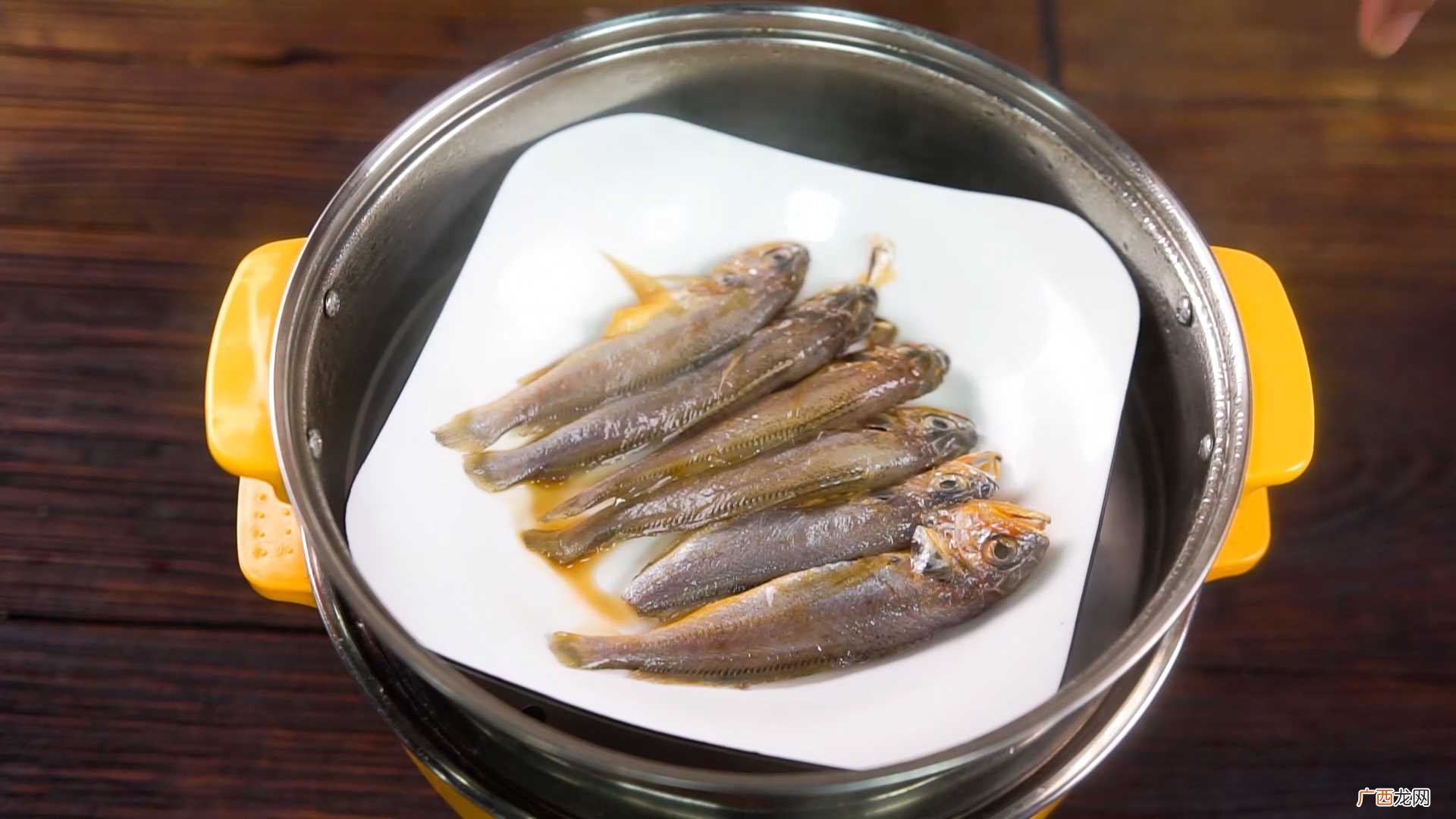 清蒸小黄鱼怎么做好吃 清蒸小黄鱼的做法
