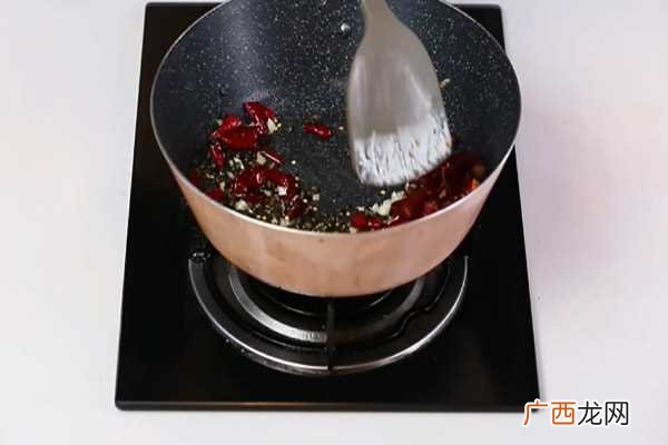干煸豇豆怎么做好吃 干煸豇豆的做法