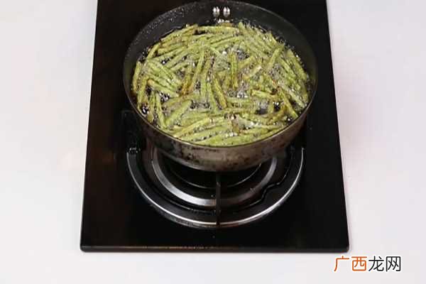 干煸豇豆怎么做好吃 干煸豇豆的做法