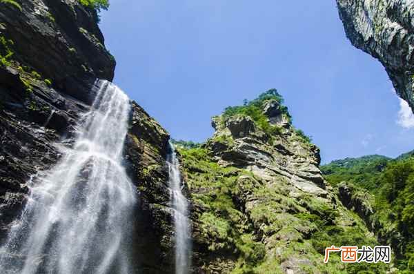 望庐山瀑布古诗原文翻译 望庐山瀑布古诗原文