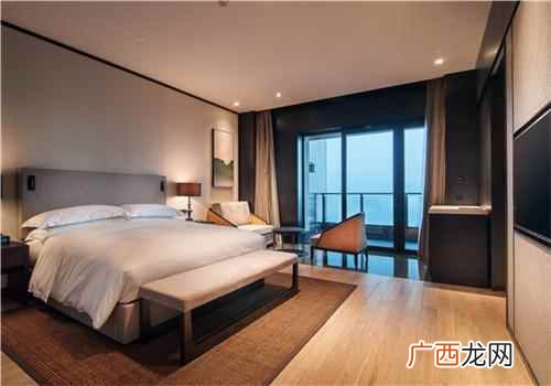 卧室的床怎么摆放最合适 卧室床的摆放禁忌有哪些