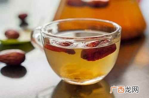 黄芪和大枣一起泡水起什么作用 黄芪和大枣一起泡水喝功效和作用