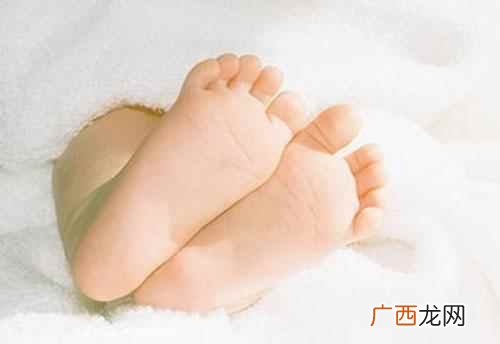 扁平足有什么症状和表现 扁平足有什么症状
